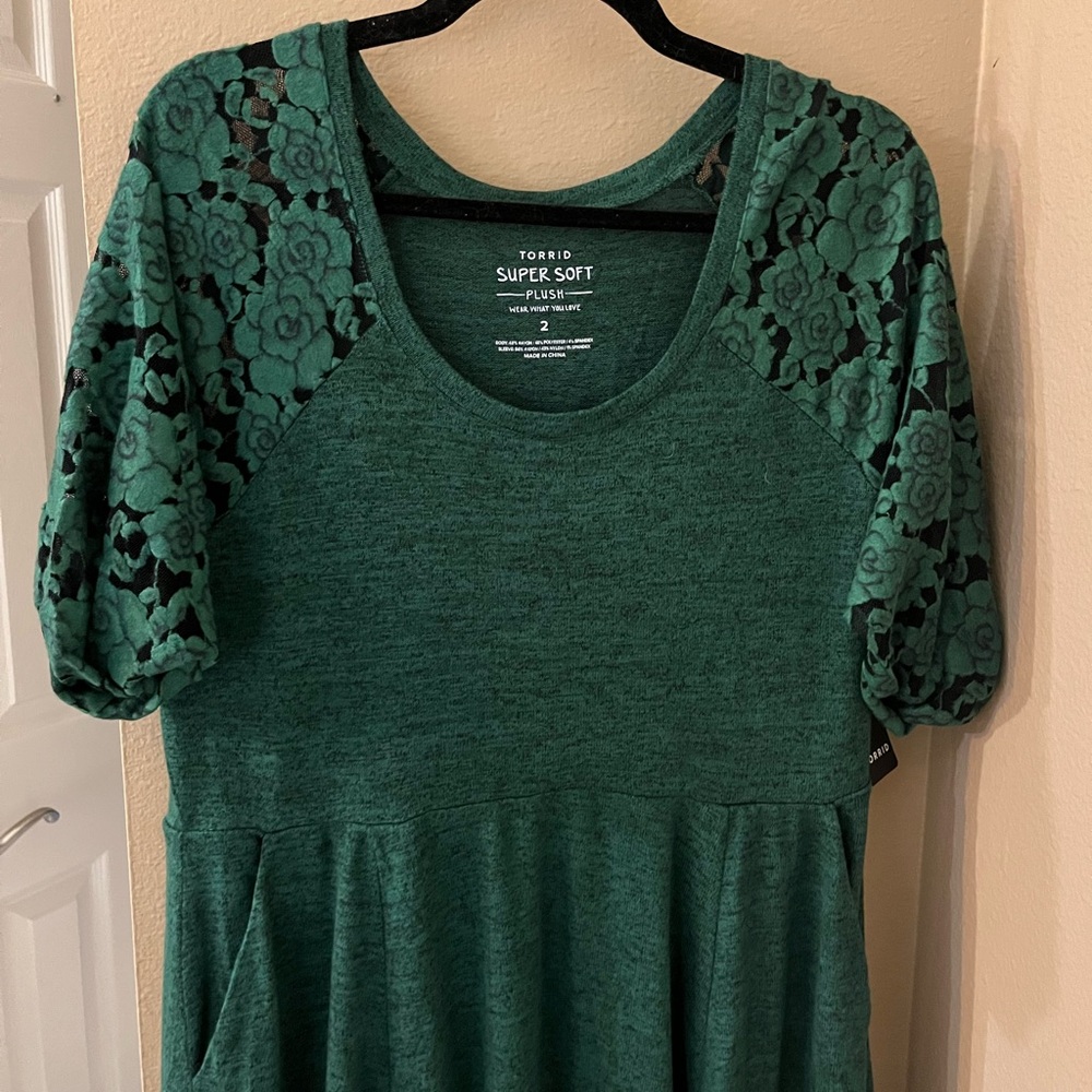 NWT Torrid Green Holiday Dress Size 2